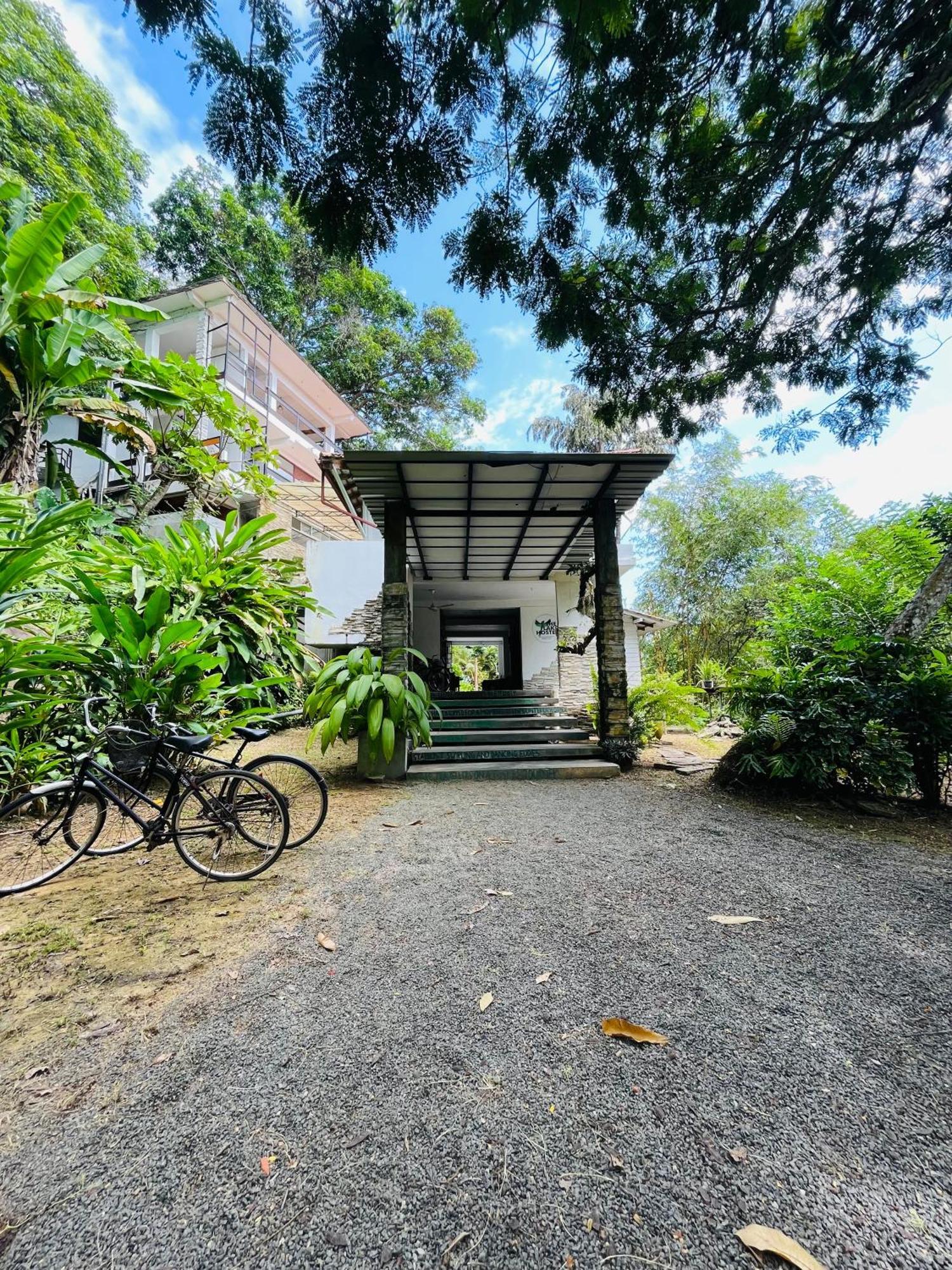 Thelakehostel Hikkaduwa Exterior photo